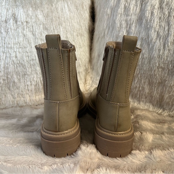 NWOT TIME and TRU Memory Foam Tan Waterproof Boots - Picture 4 of 15